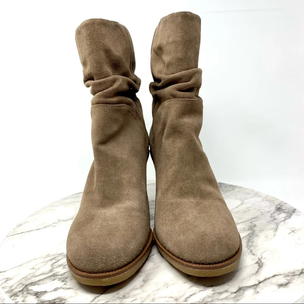 Vince Camuto Parka Suede Booties 9 Neutral Classic Casual  Bohemian Slouchy Boho - Picture 4 of 16